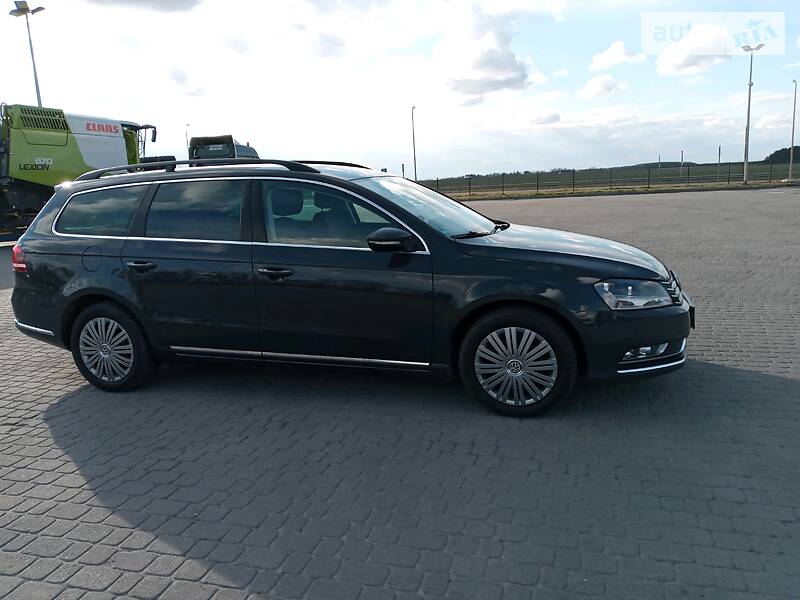 Універсал Volkswagen Passat 2012 в Бродах