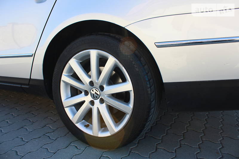 Універсал Volkswagen Passat 2009 в Львові