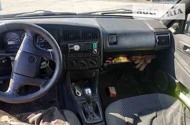 Універсал Volkswagen Passat 1991 в 