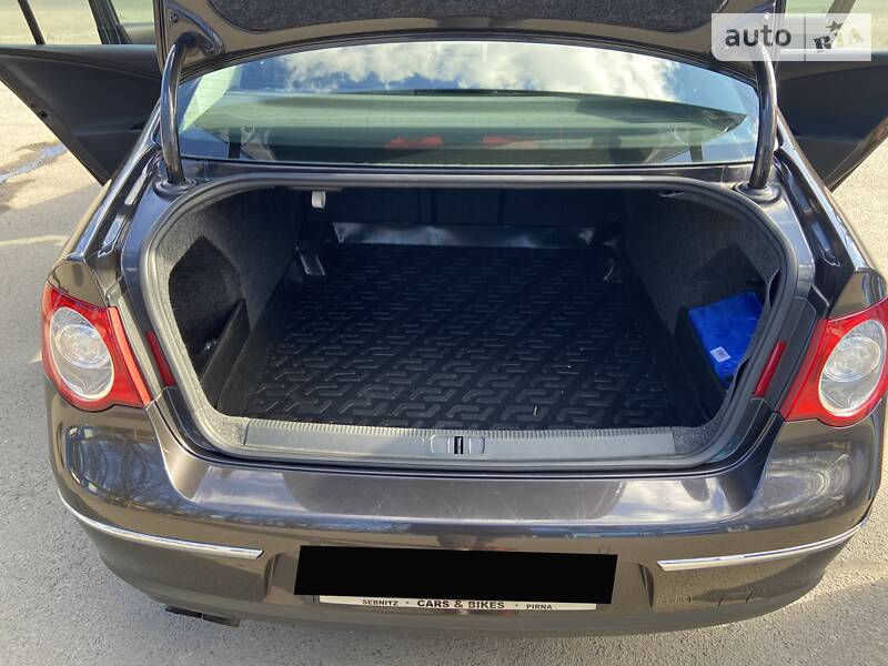 Седан Volkswagen Passat 2009 в Полтаві