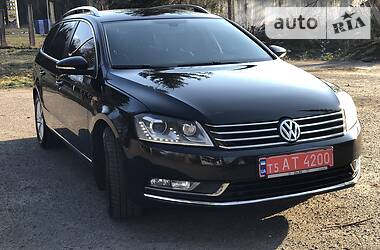 Універсал Volkswagen Passat 2012 в 
