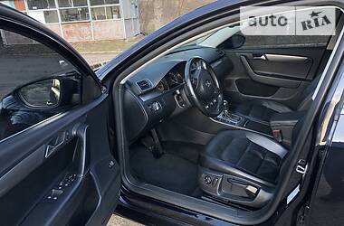 Універсал Volkswagen Passat 2012 в 