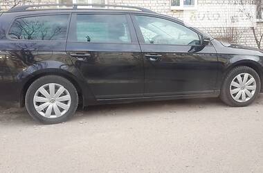 Универсал Volkswagen Passat 2013 в Житомире