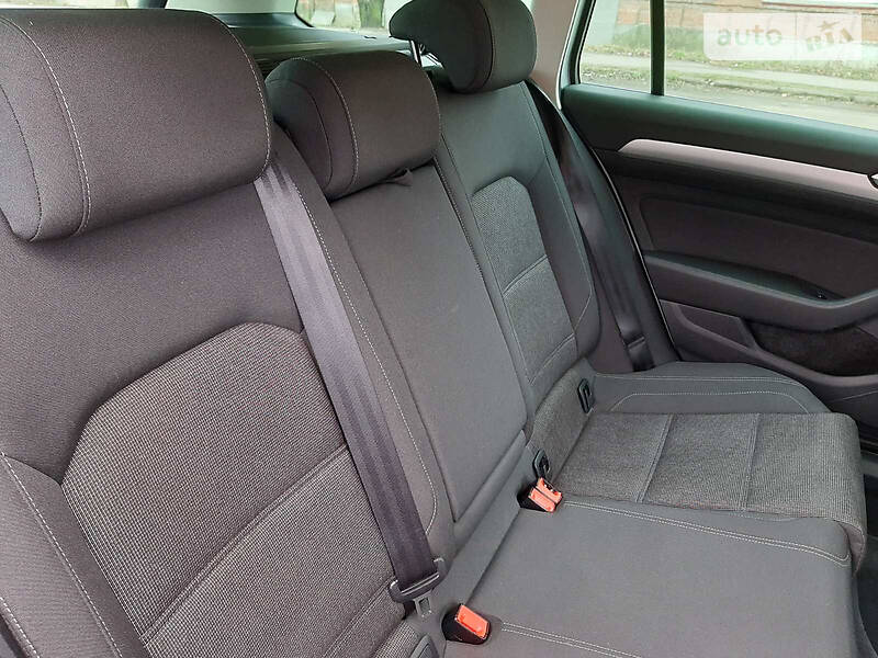 Універсал Volkswagen Passat 2015 в Бердичеві