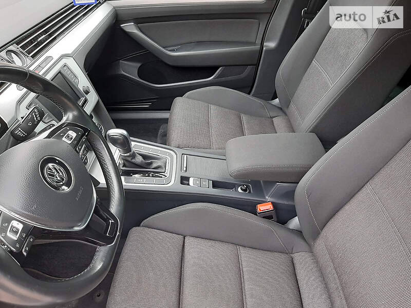 Універсал Volkswagen Passat 2015 в Бердичеві