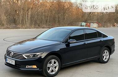 Седан Volkswagen Passat 2015 в 