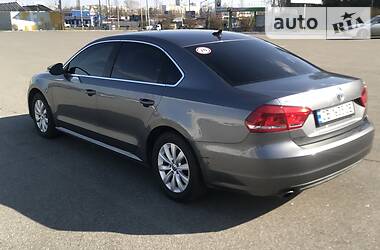 Седан Volkswagen Passat 2012 в Киеве