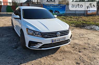 Седан Volkswagen Passat 2017 в Вінниці