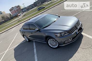 Седан Volkswagen Passat 2016 в 