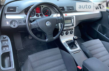 Універсал Volkswagen Passat 2008 в 