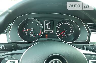 Універсал Volkswagen Passat 2015 в 