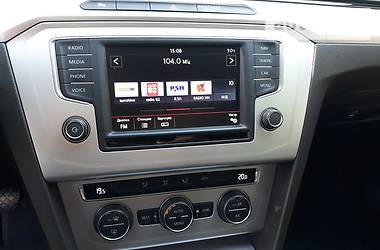 Універсал Volkswagen Passat 2015 в 