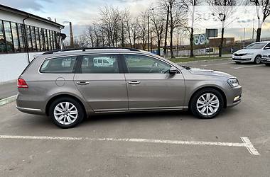 Універсал Volkswagen Passat 2012 в 