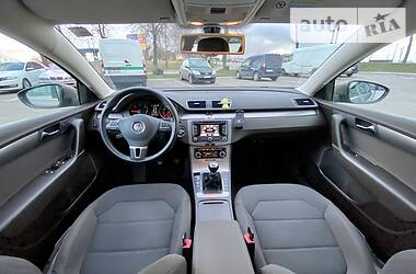 Універсал Volkswagen Passat 2012 в 