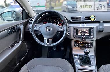 Універсал Volkswagen Passat 2012 в 