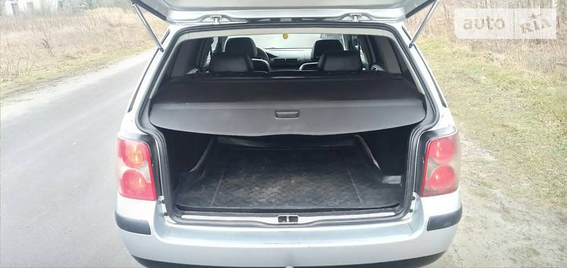 Універсал Volkswagen Passat 2004 в Шацьку