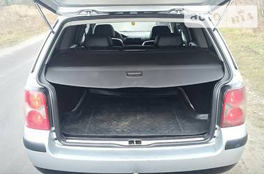 Универсал Volkswagen Passat 2004 в  фото 4 Универсал Volkswagen Passat 2004 в