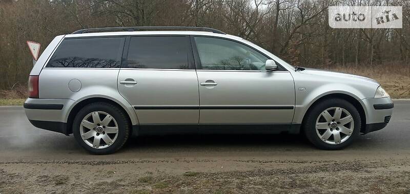 Універсал Volkswagen Passat 2004 в Шацьку