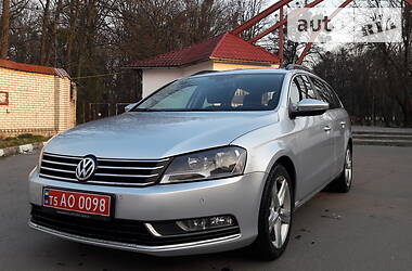 Універсал Volkswagen Passat 2011 в 