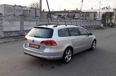 Універсал Volkswagen Passat 2011 в 