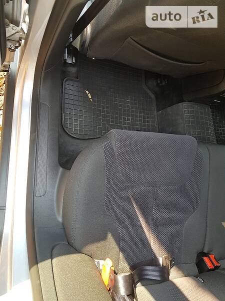 Універсал Volkswagen Passat 2010 в Самборі