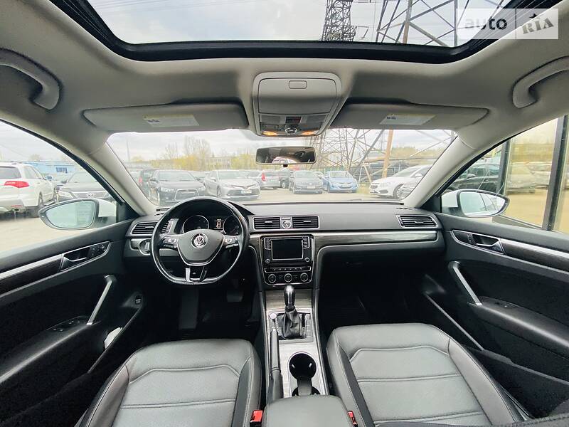 Седан Volkswagen Passat 2017 в Харкові