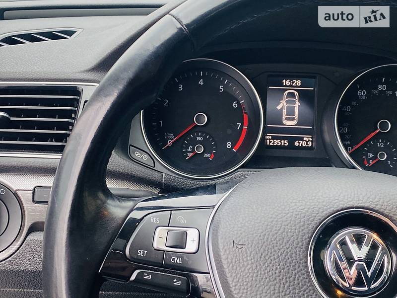 Седан Volkswagen Passat 2017 в Харкові