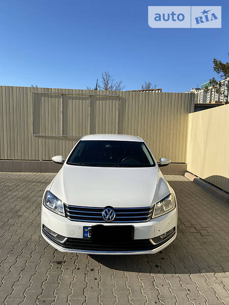 Седан Volkswagen Passat 2011 в Одессе фото 3 Седан Volkswagen Passat 2011 в Одессе