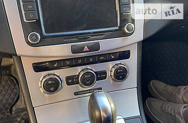 Седан Volkswagen Passat 2011 в 