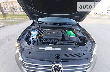 Седан Volkswagen Passat 2014 в 