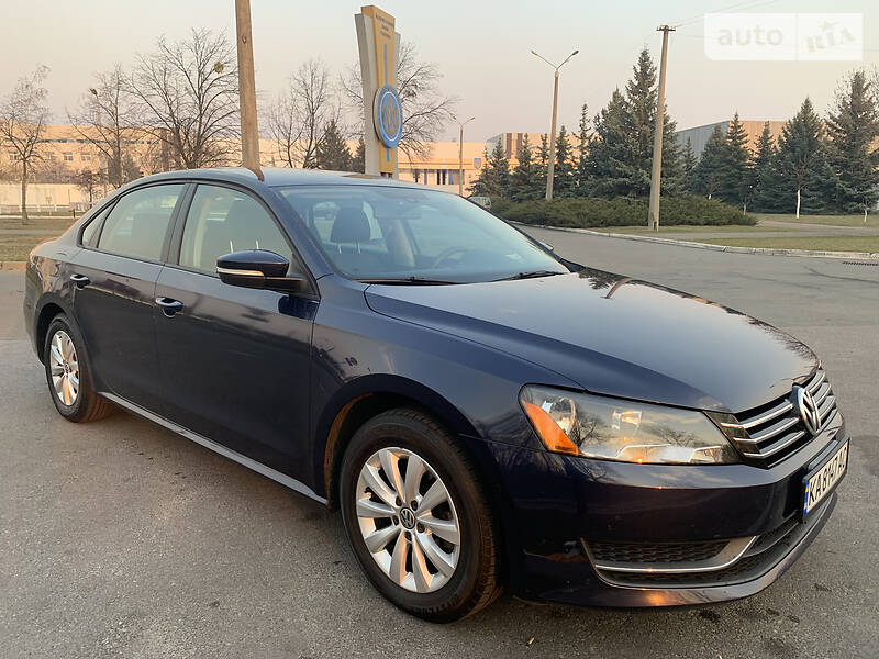 Седан Volkswagen Passat 2013 в Києві