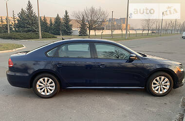 Седан Volkswagen Passat 2013 в 