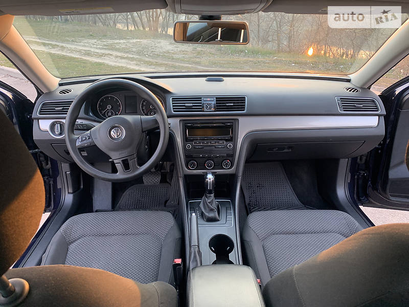 Седан Volkswagen Passat 2013 в Києві