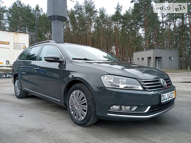 Універсал Volkswagen Passat 2012 в Бродах