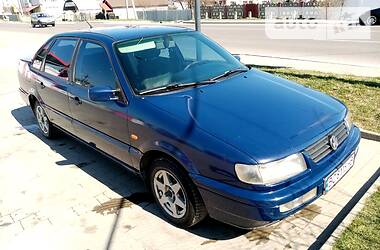 Седан Volkswagen Passat 1996 в 