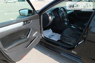 Седан Volkswagen Passat 2012 в 