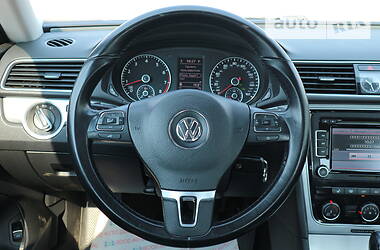 Седан Volkswagen Passat 2012 в 