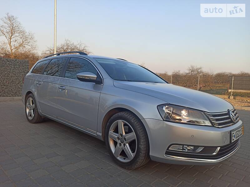 Універсал Volkswagen Passat 2013 в Самборі