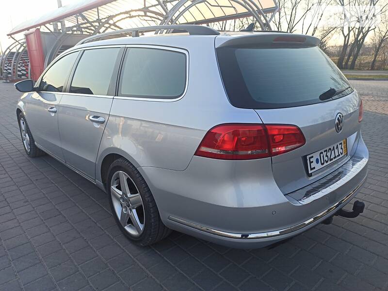 Універсал Volkswagen Passat 2013 в Самборі