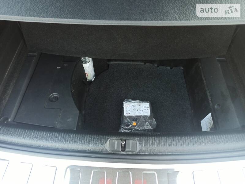 Універсал Volkswagen Passat 2013 в Самборі