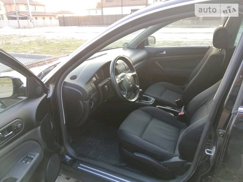 Універсал Volkswagen Passat 2002 в Броварах