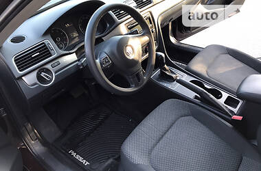 Седан Volkswagen Passat 2013 в 