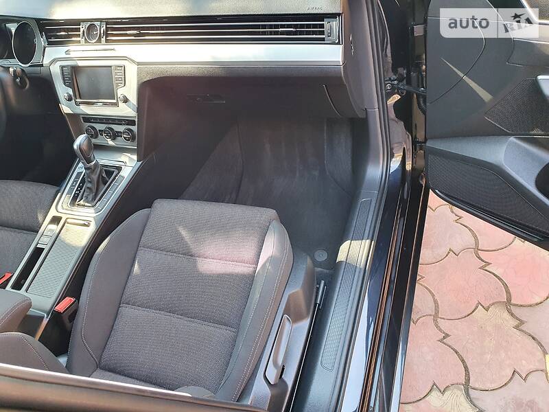 Універсал Volkswagen Passat 2015 в Вінниці