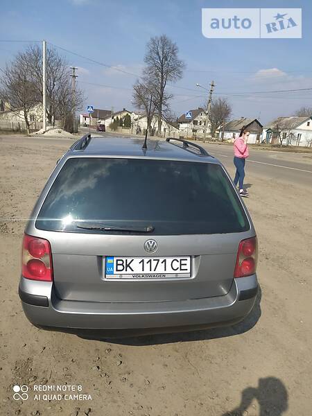 Універсал Volkswagen Passat 2002 в Березному