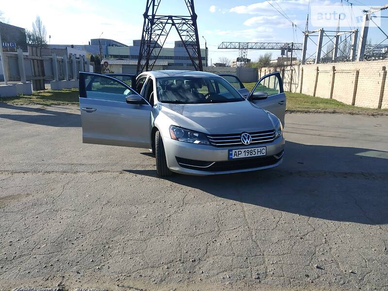 Седан Volkswagen Passat 2013 в Мелитополе