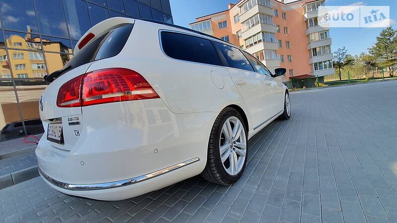 Універсал Volkswagen Passat 2013 в Львові