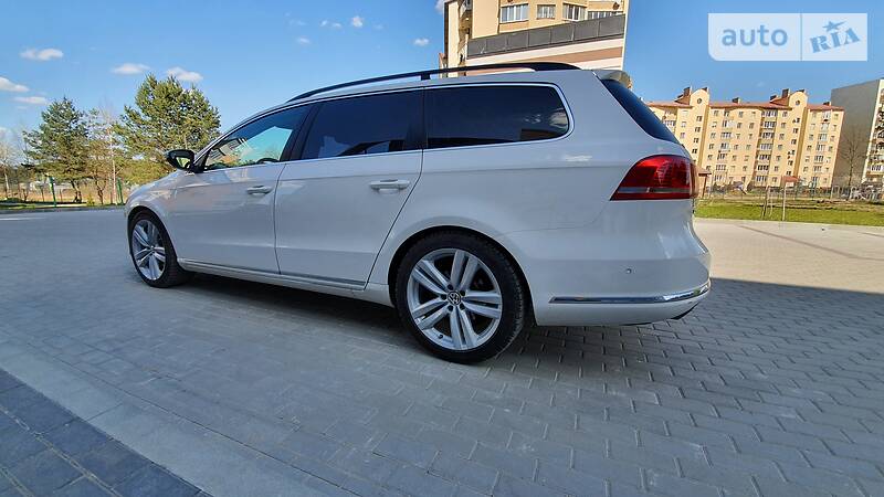 Універсал Volkswagen Passat 2013 в Львові