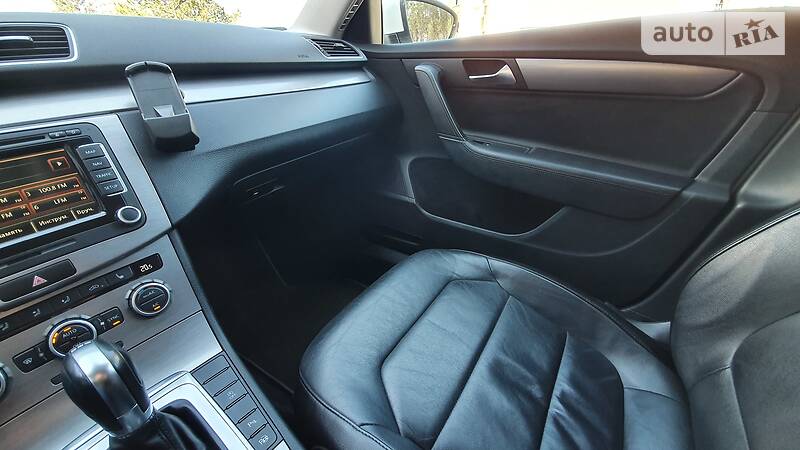 Універсал Volkswagen Passat 2013 в Львові