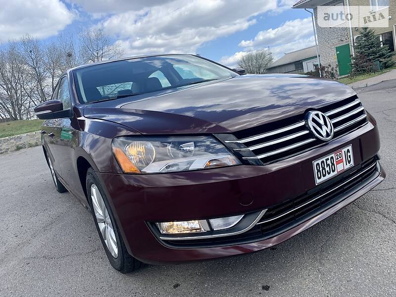 Седан Volkswagen Passat 2014 в Горішніх Плавнях