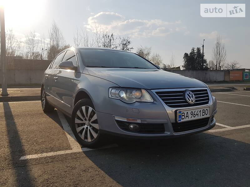 Седан Volkswagen Passat 2010 в Києві